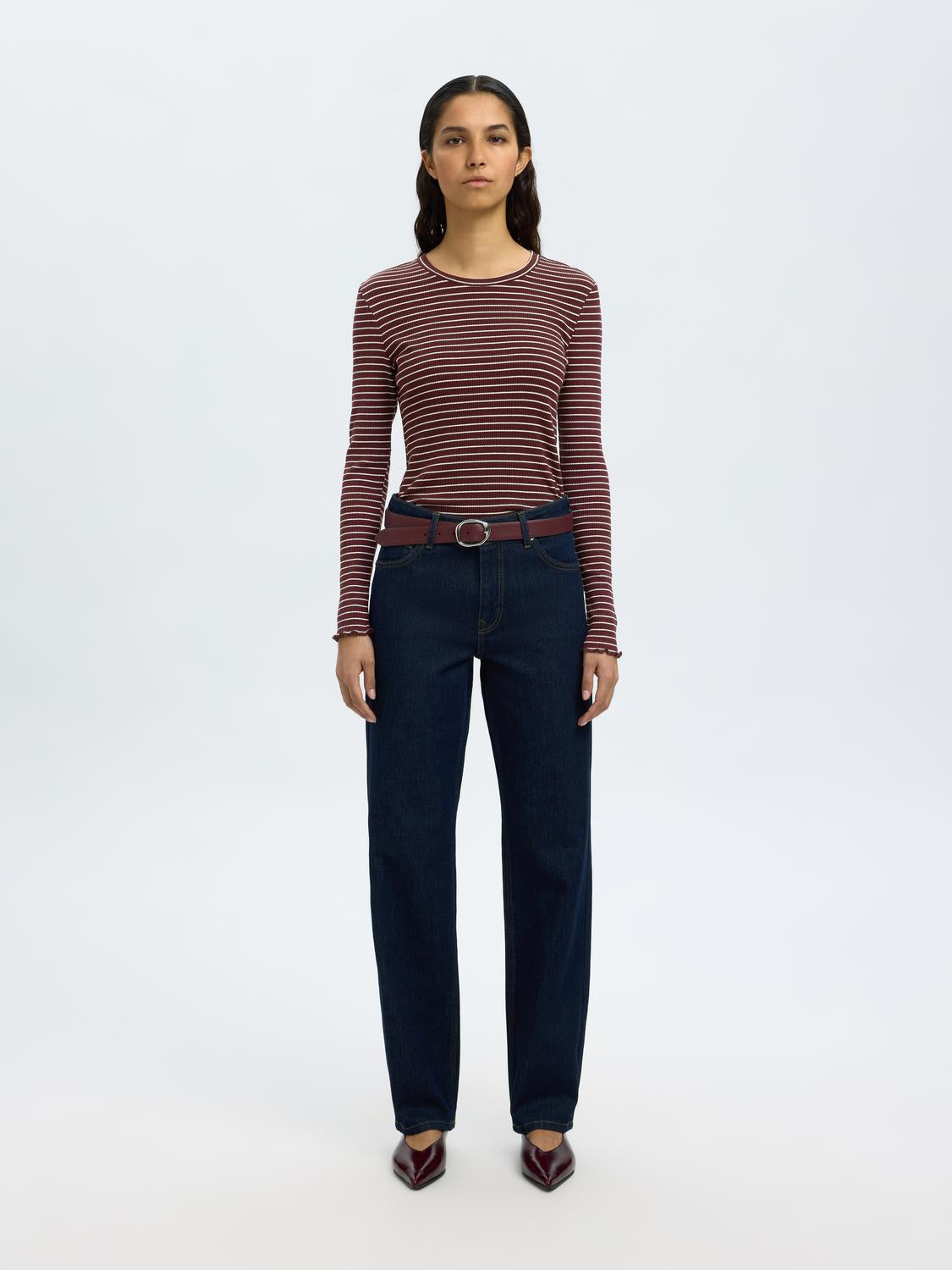 model_shot-front_full